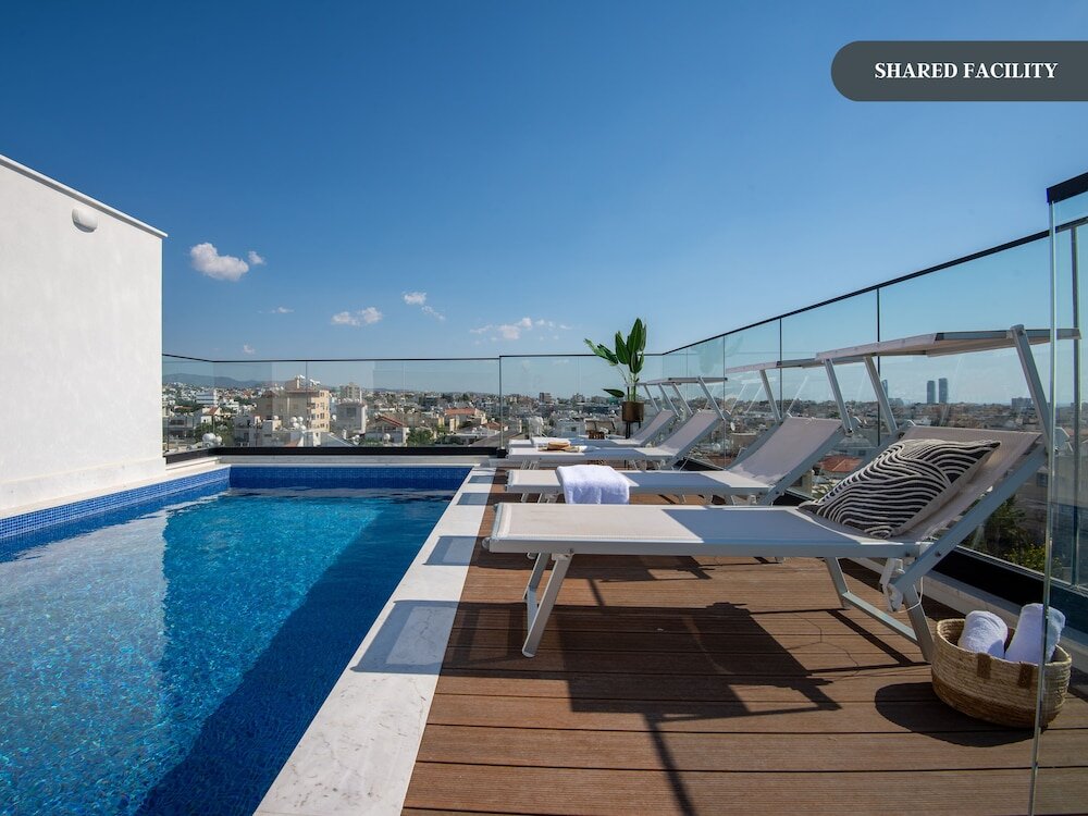 Apartamento Sanders Crystal 1 - Large 4-bdr Penthouse With Shared Pool