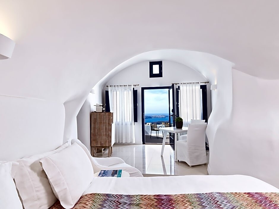 Полулюкс с видом на море Katikies Chromata Santorini - The Leading Hotels of the World
