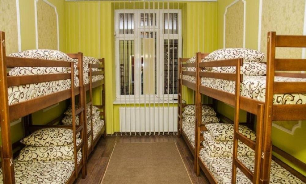 Кровать в общем номере Lviv City Hostel