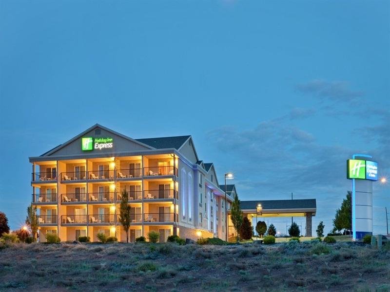 Люкс с видом на реку Holiday Inn Express Hotel & Suites Richland