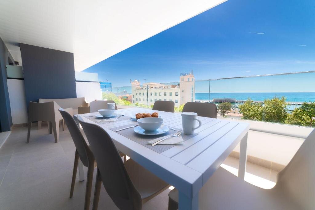 3 Bedrooms Apartment with sea view Aqua Apartments Bellamar, Marbella