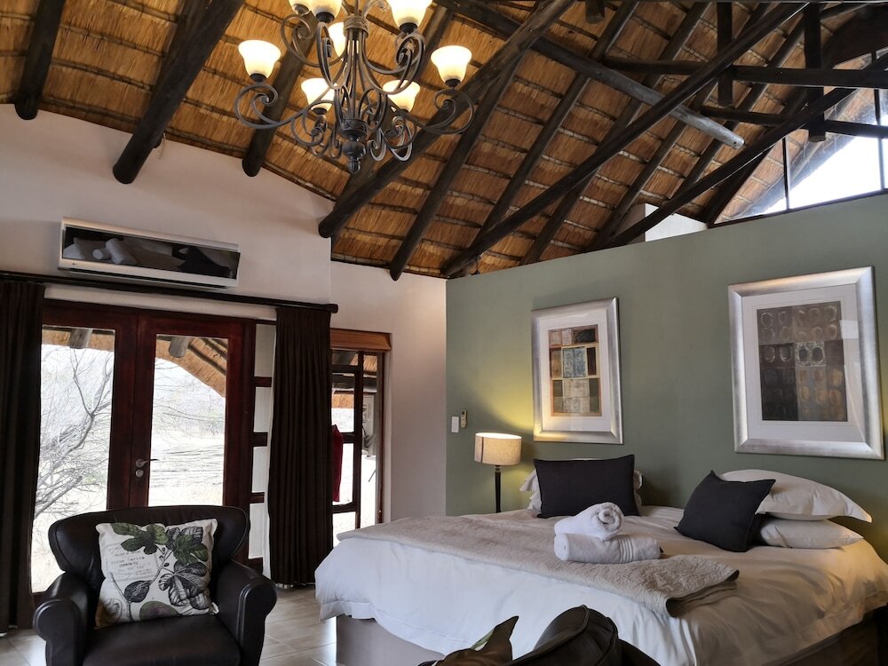 Standard Villa Morokolo Safari Lodge