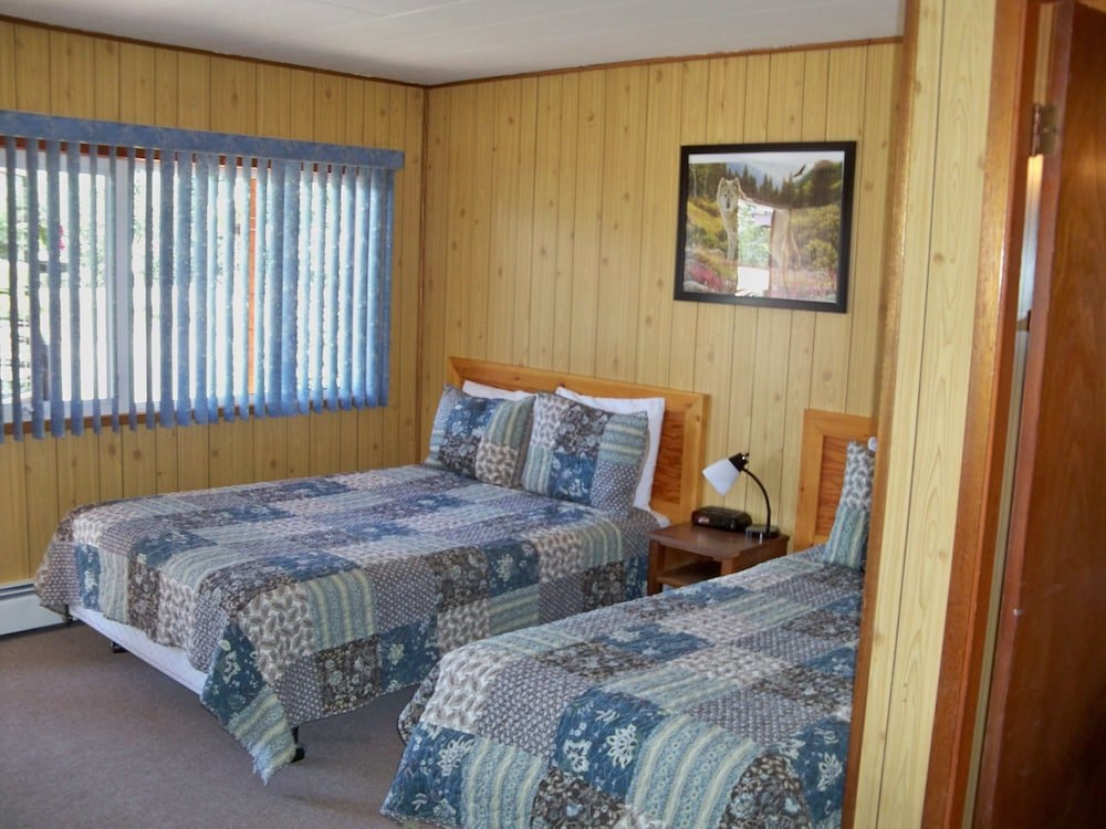 Standard Vierer Zimmer mit Bergblick Stardust Motel