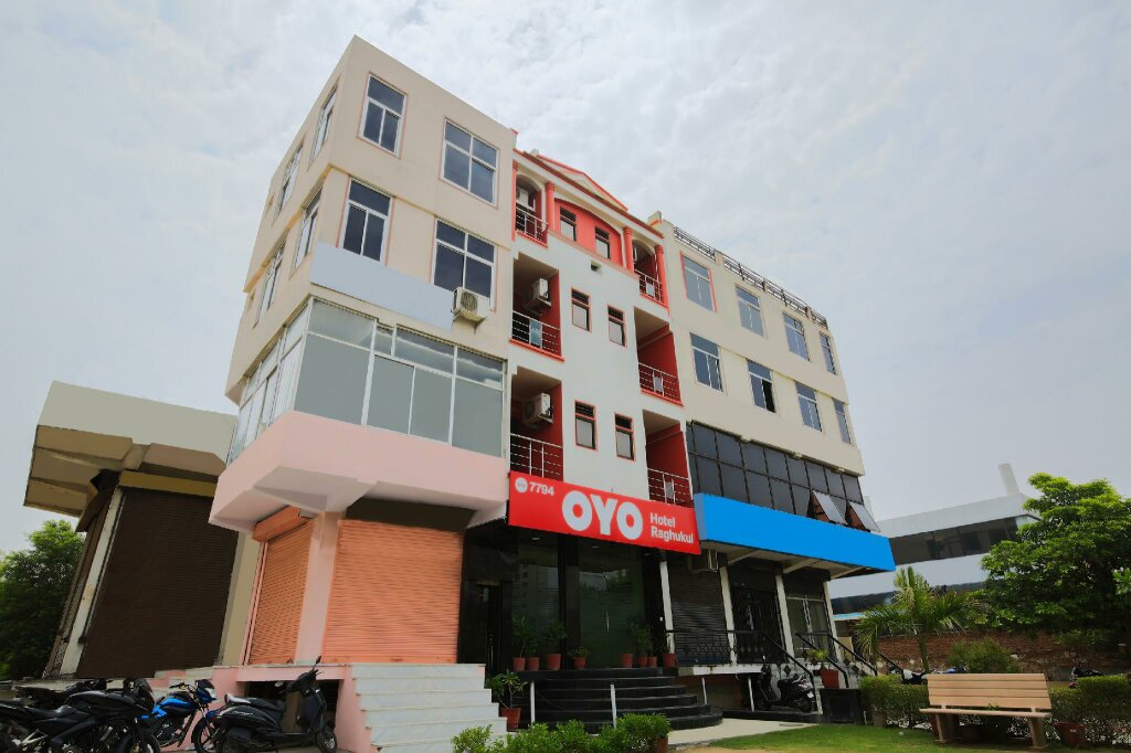 Номер Standard OYO 7794 Hotel Raghukul