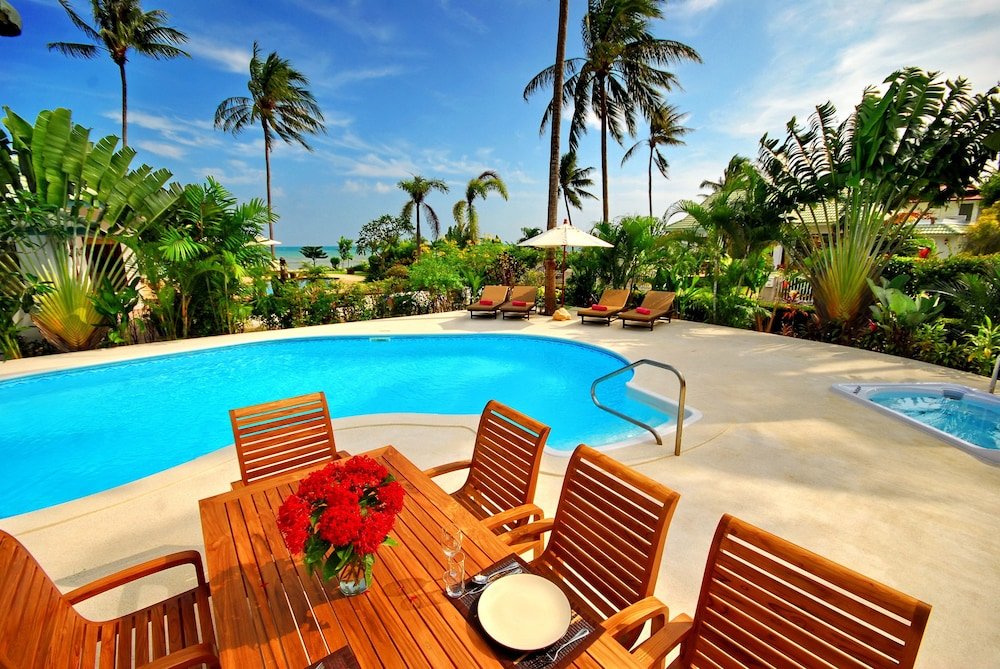 4 Bedrooms Luxury Villa beachfront Shiva Samui