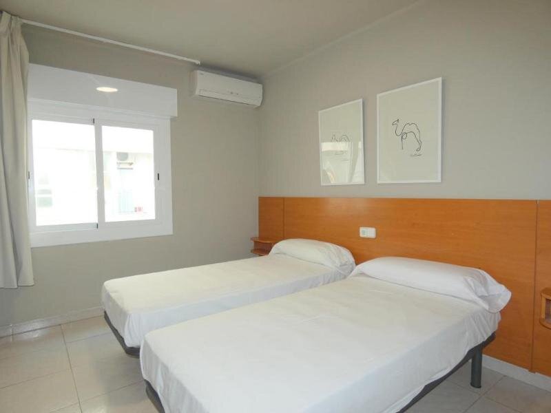 3 Bedrooms Bed in Dorm Rentalmar Family Acantilados