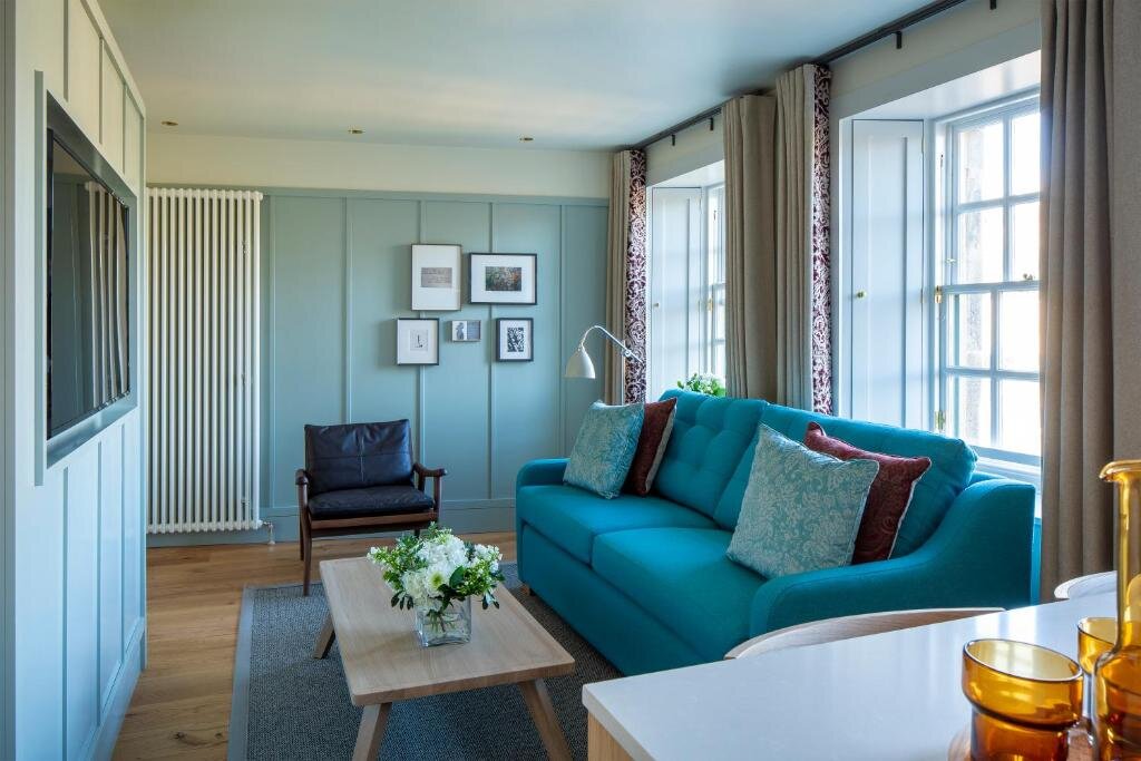 Апартаменты Deluxe c 1 комнатой Cheval Abbey Strand Apartments, at Holyrood