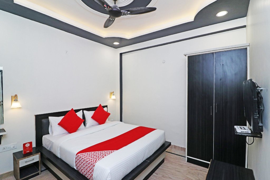Standard Suite OYO 03 Townhouse