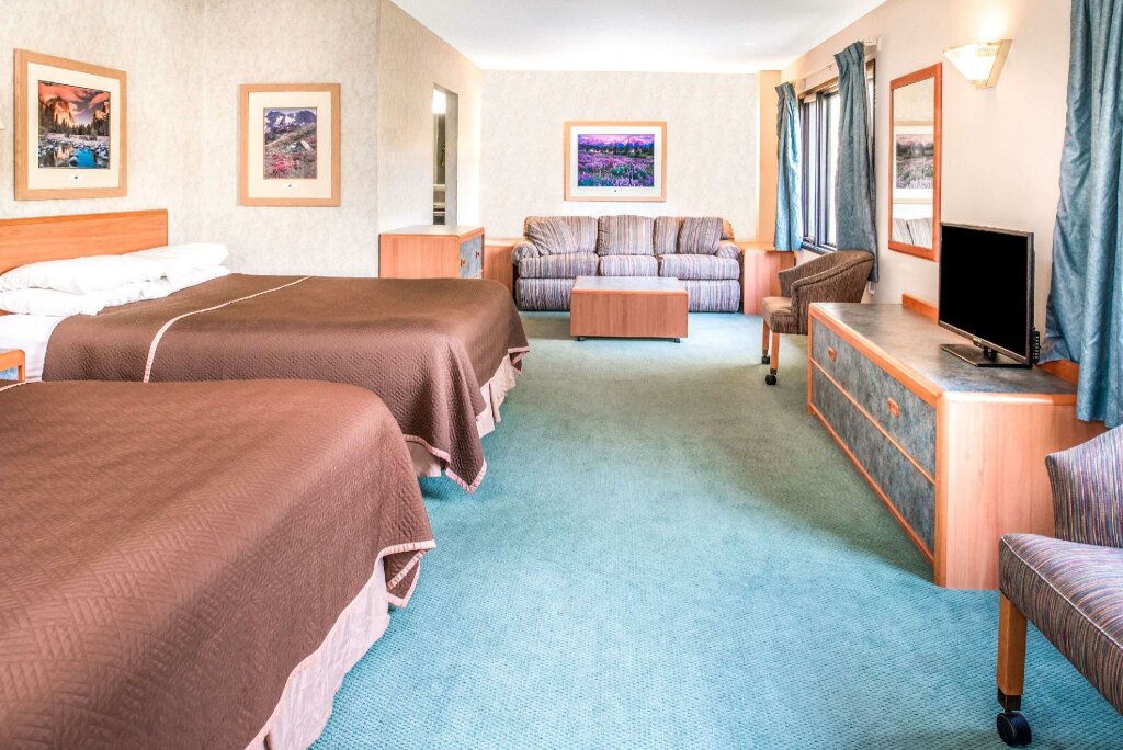 Quadruple Suite Travelodge by Wyndham Kalispell