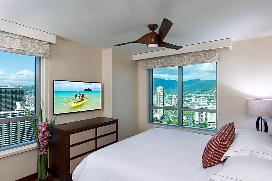 Accessible Suite 1 Schlafzimmer mit Bergblick Hilton Grand Vac Club The Grand Islander Waikiki Honolulu