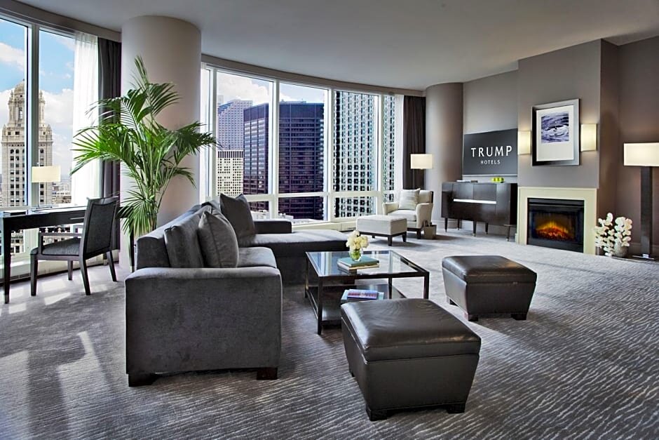 Двухместный люкс Deluxe c 1 комнатой с видом на реку Trump International Hotel & Tower Chicago