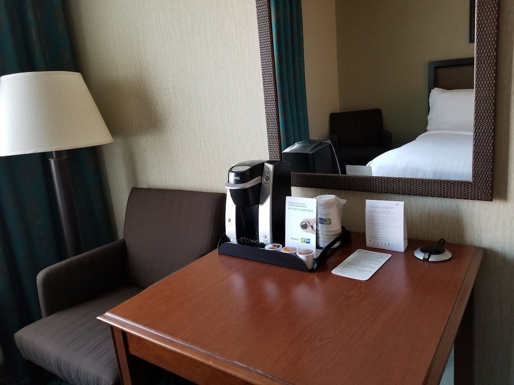 Четырёхместный номер Standard Holiday Inn Express Mesa Verde-Cortez, an IHG Hotel