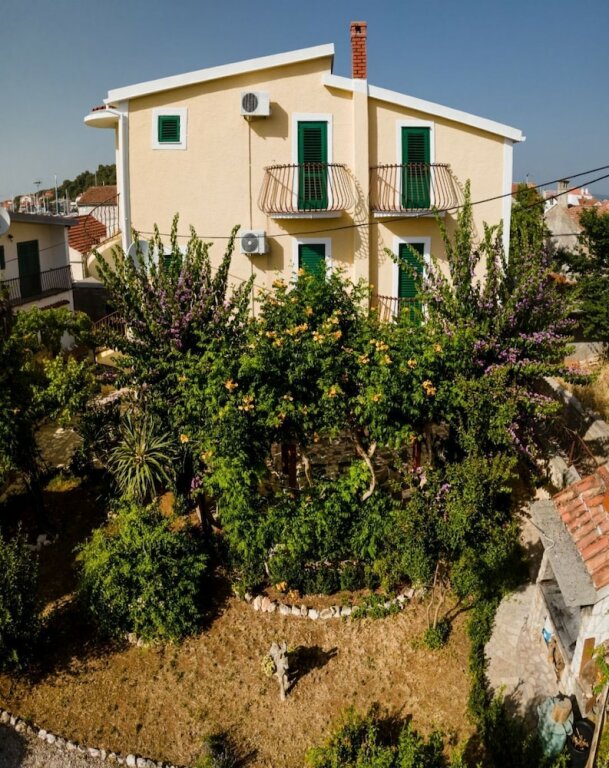Appartement Din - 40m From sea - A1