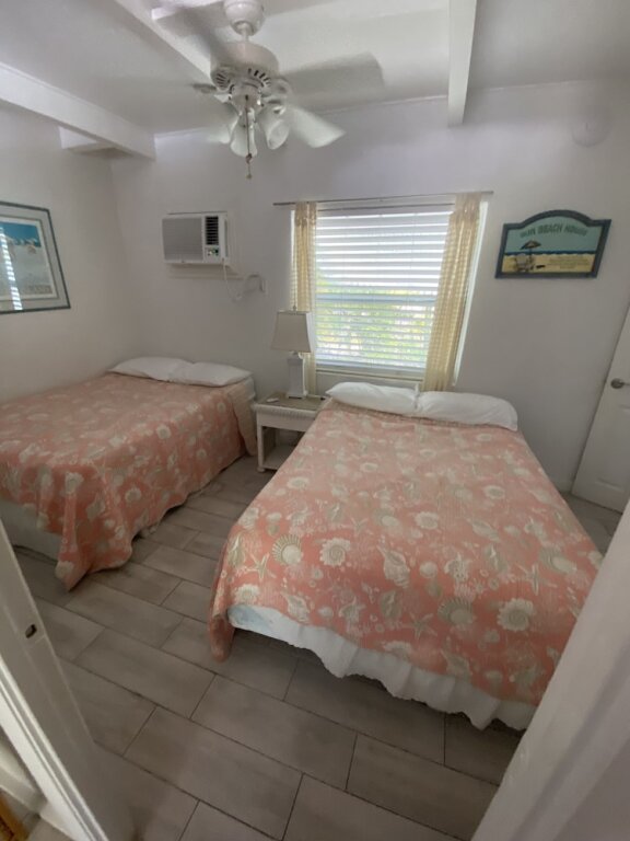 Номер Standard с 2 комнатами Tropical Winds Beachfront Motel and Cottages