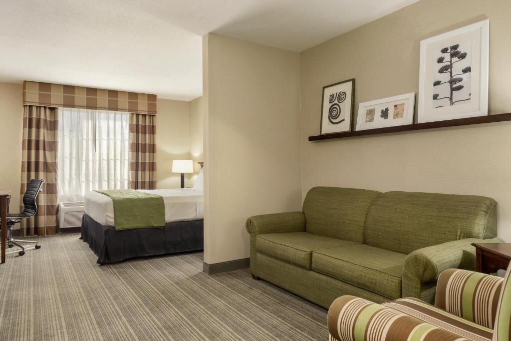Suite Country Inn & Suites by Radisson, Lima, OH