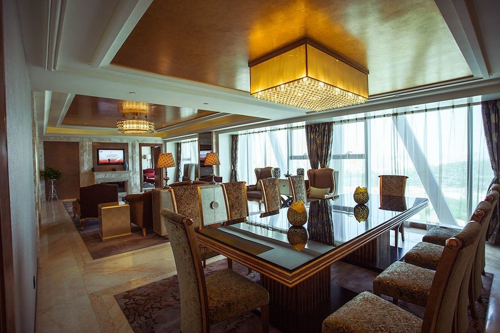 Люкс Presidential Universal Hotel Urumqi