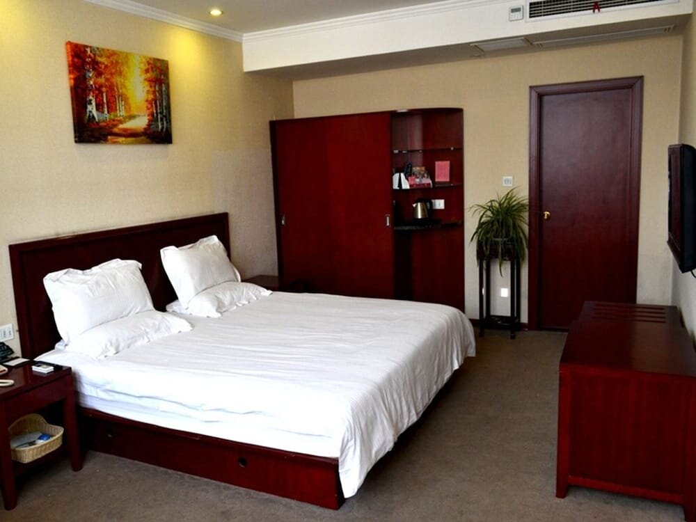 Двухместный номер Superior GreenTree Inn Jiangsu Taizhou Taixin Wenchang Road Business Hotel