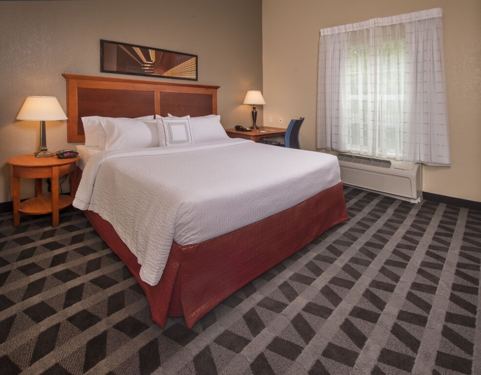 Junior suite TownePlace Suites by Marriott Clinton at Joint Base Andrews