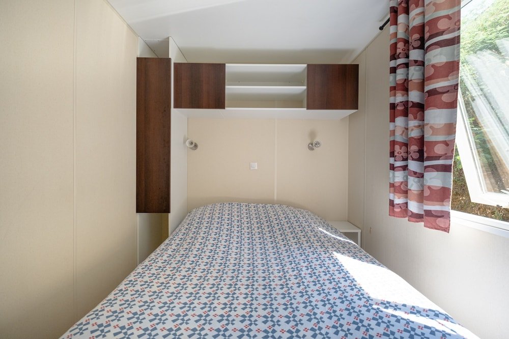 Classique chambre 2 chambres avec balcon Camping Parc des Monges
