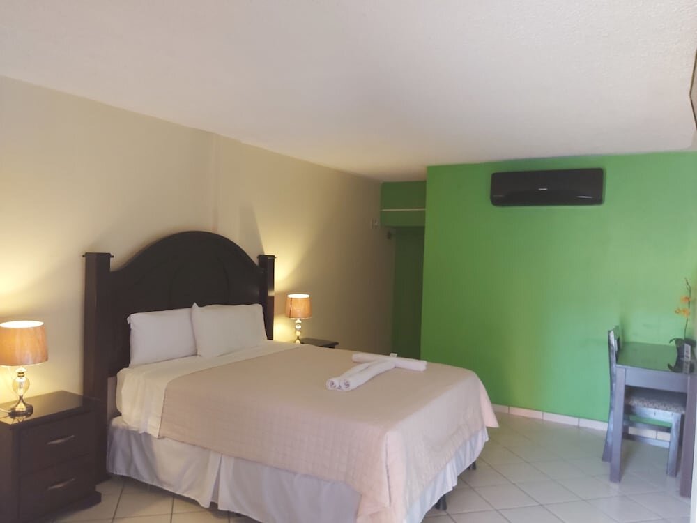 Comfort room Mados Hotel Guanacaste