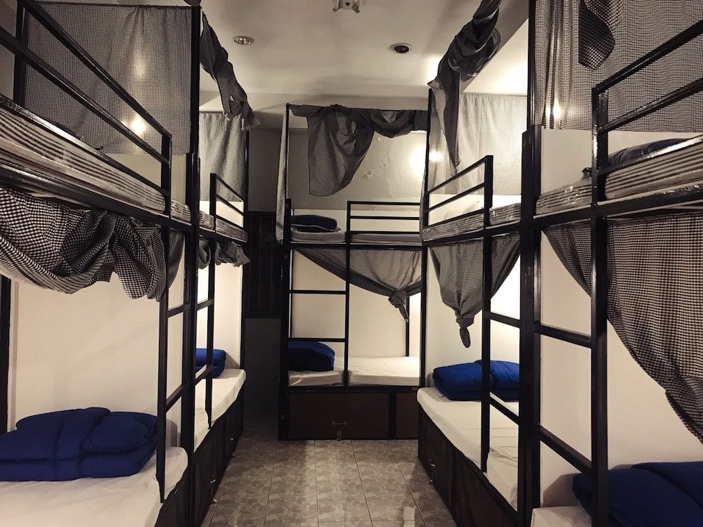 Кровать в общем номере Oppa House Hostel
