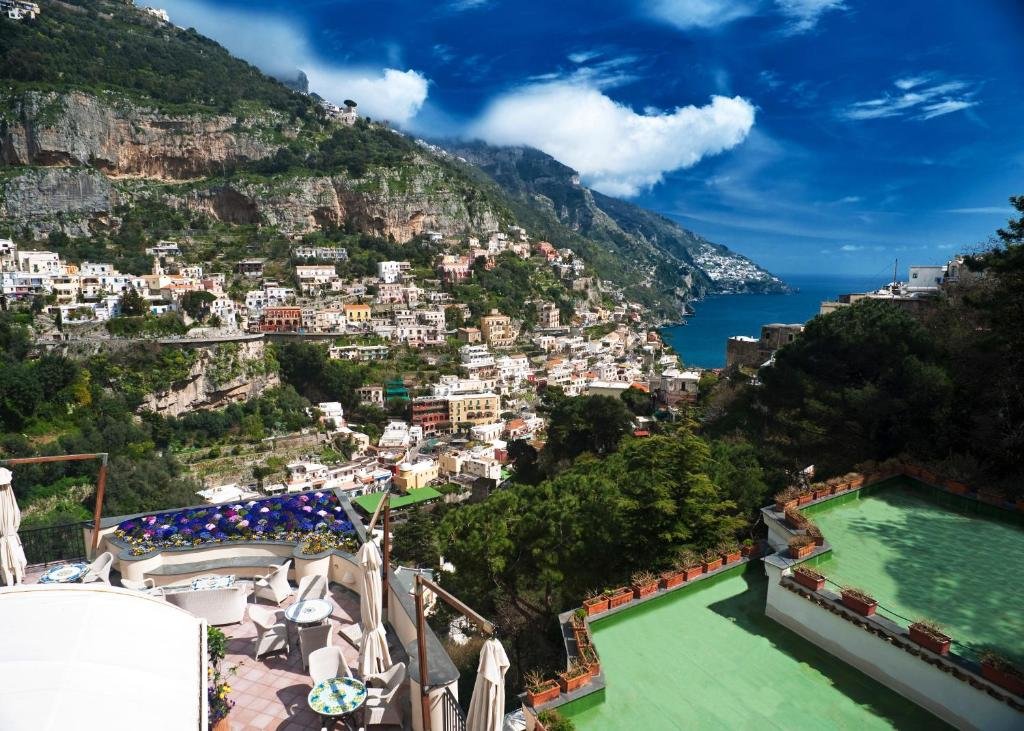 Четырёхместный семейный номер Comfort с видом на море Hotel Royal Positano