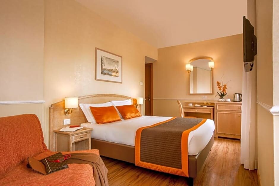 Четырёхместный номер Standard Hotel Santa Costanza by OMNIA hotels