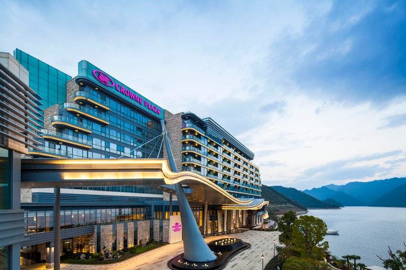 Одноместный номер Standard Crowne Plaza Hangzhou Thousand Island Lake, an IHG Hotel