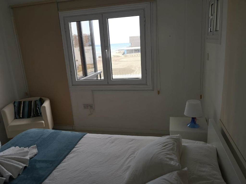 Apartment Bettys 1br Seafront Apt