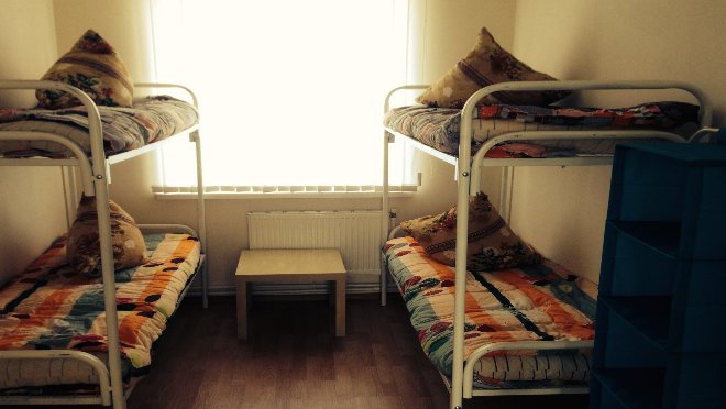 Cama en dormitorio compartido Stakhanov Selyatino