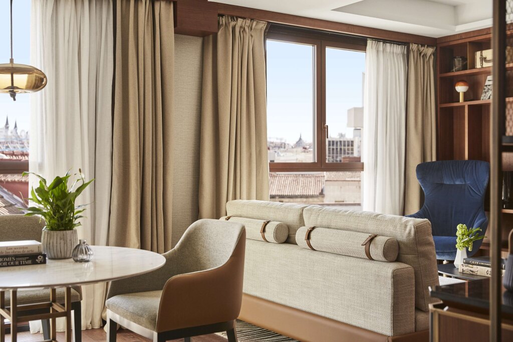 Double Suite with city view Thompson Madrid, part of Hyatt
