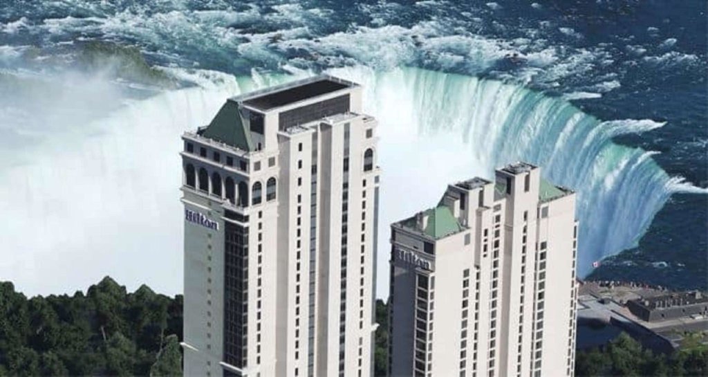 Номер Economy Hilton Niagara Falls/ Fallsview Hotel and Suites