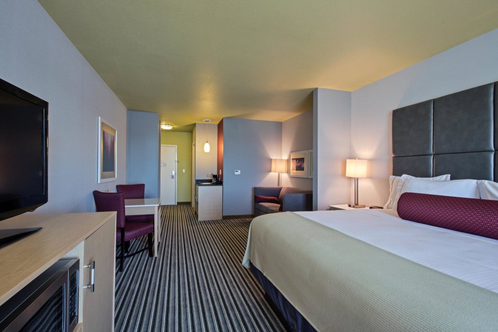 Suite Holiday Inn Express Hotel & Suites, Carlisle-Harrisburg Area, an IHG Hotel