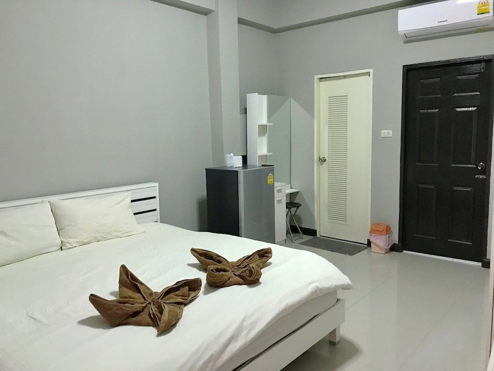 Standard Double room with balcony N-Five Place