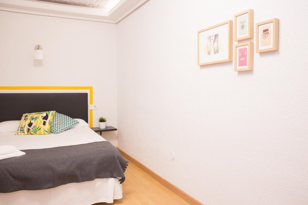 Cama en dormitorio compartido Teide Rooms