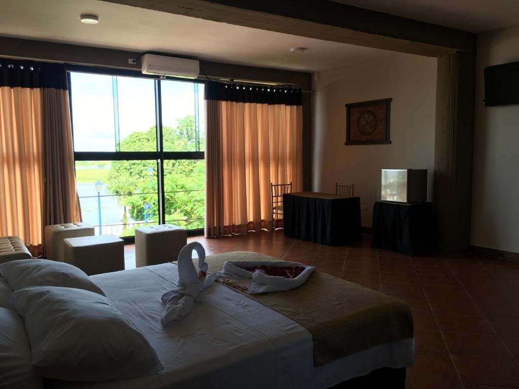 Superior Double room with river view El Cauchero Hotel Iquitos