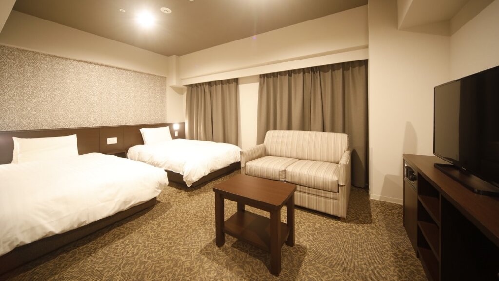 Трёхместный номер Standard Dormy Inn Premium Osaka Kitahama