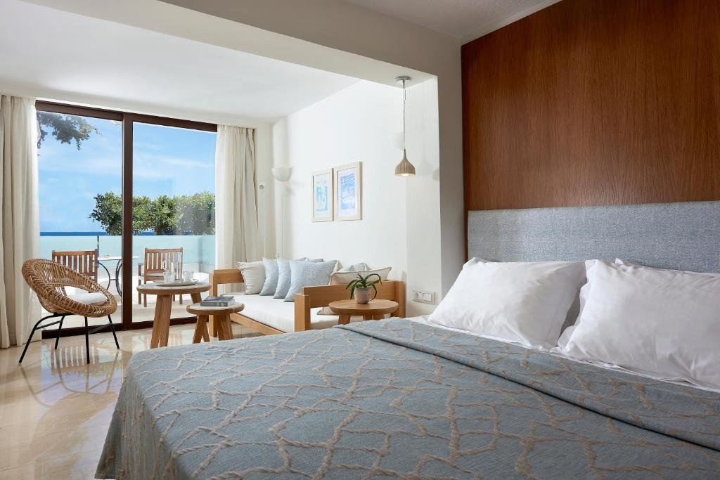 Двухместный номер Classic St. Nicolas Bay Resort Hotel & Villas