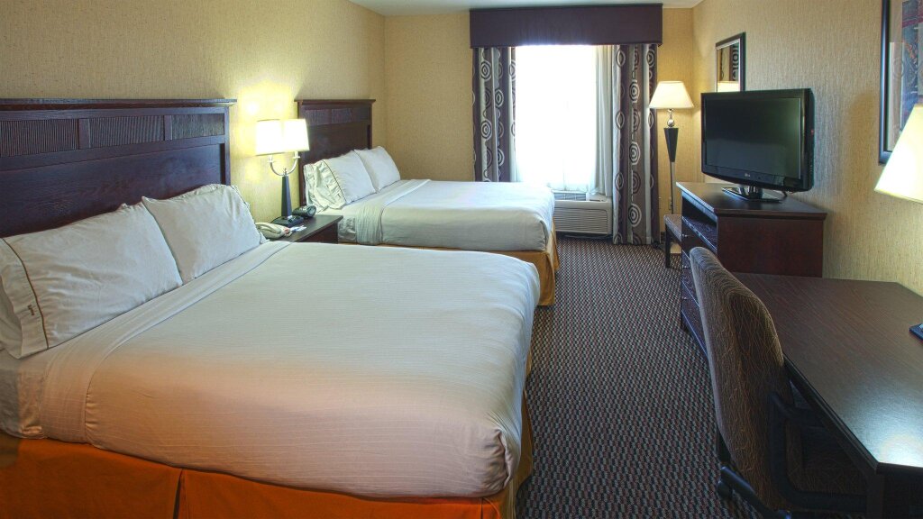 Четырёхместный люкс Holiday Inn Express & Suites Nampa - Idaho Center, an IHG Hotel