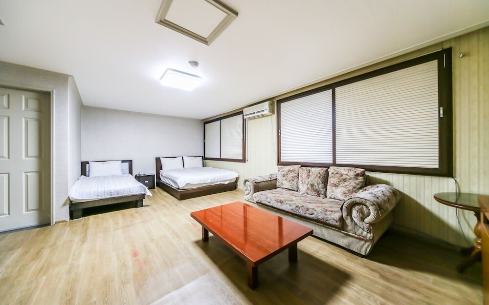 Standard Double room Donghae Maritime Tourism Hotel