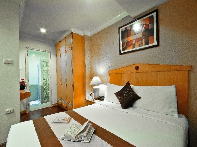 Standard Double room Admiral Suites Bangkok