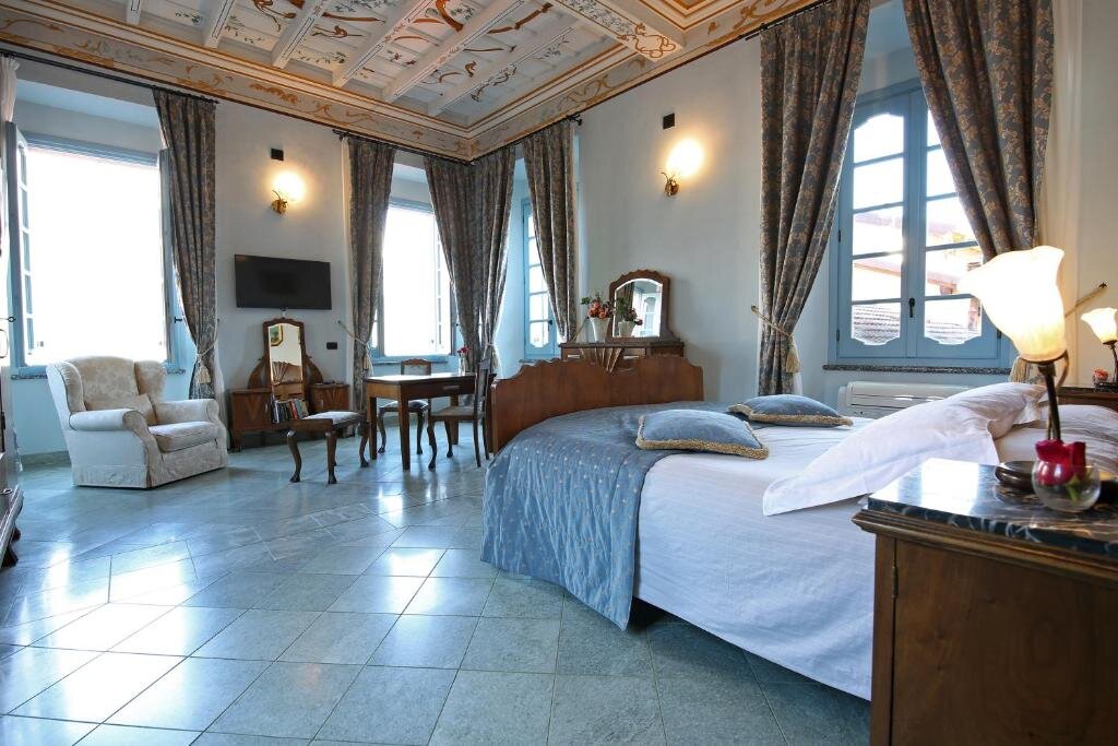 Junior suite Palazzo Del Vicerè