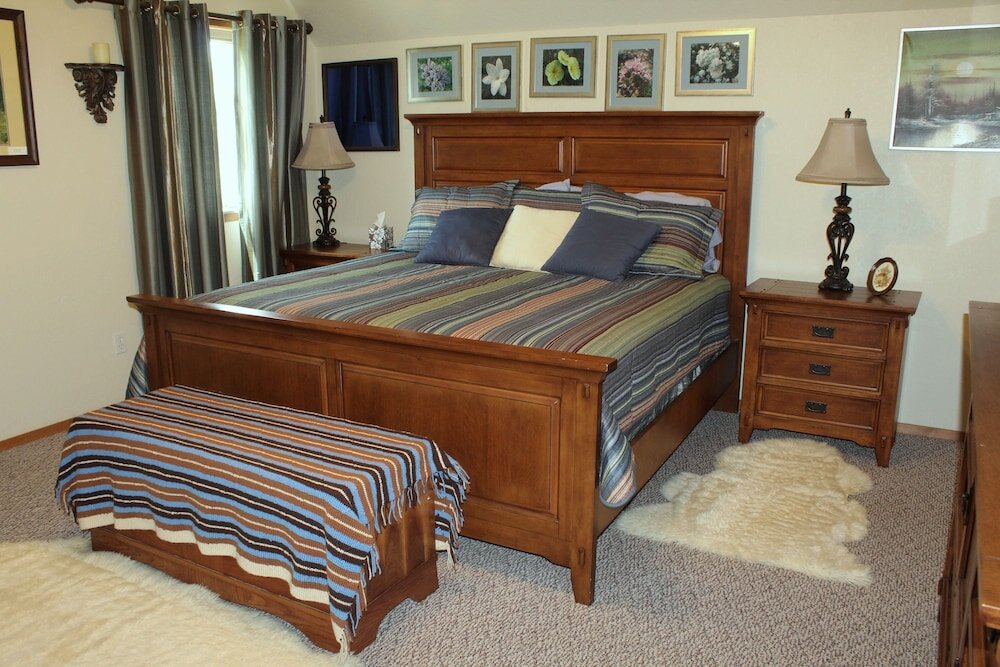 Komfort Suite Prow'd House Bed & Breakfast