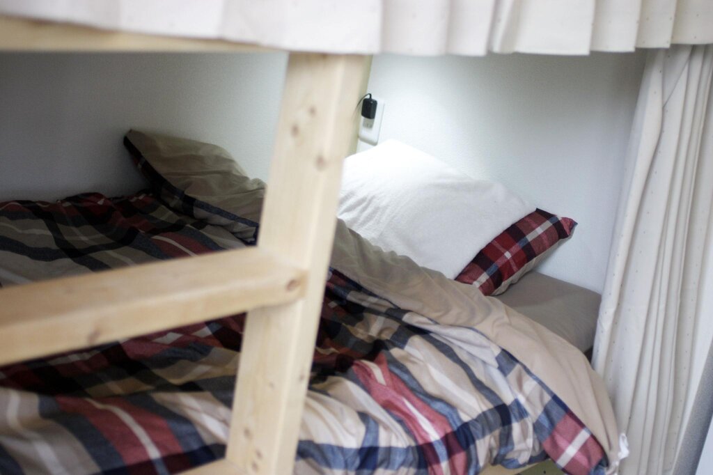 Кровать в общем номере (женский номер) Guesthouse Sensu