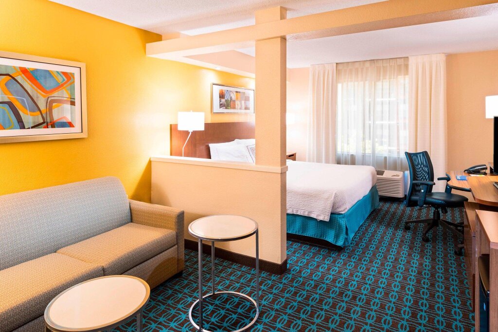 Люкс Fairfield Inn & Suites by Marriott Atlanta Perimeter Center