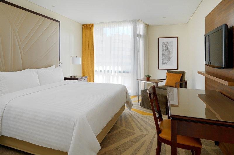 Standard Double room with balcony Lisbon Marriott Hotel