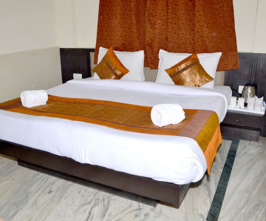 Standard Double room Optimum Sheela Inn @ Taj