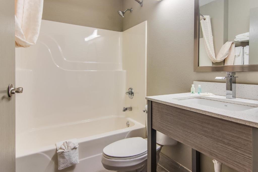 Superior Zimmer Quality Inn & Suites Grove City-Outlet Mall