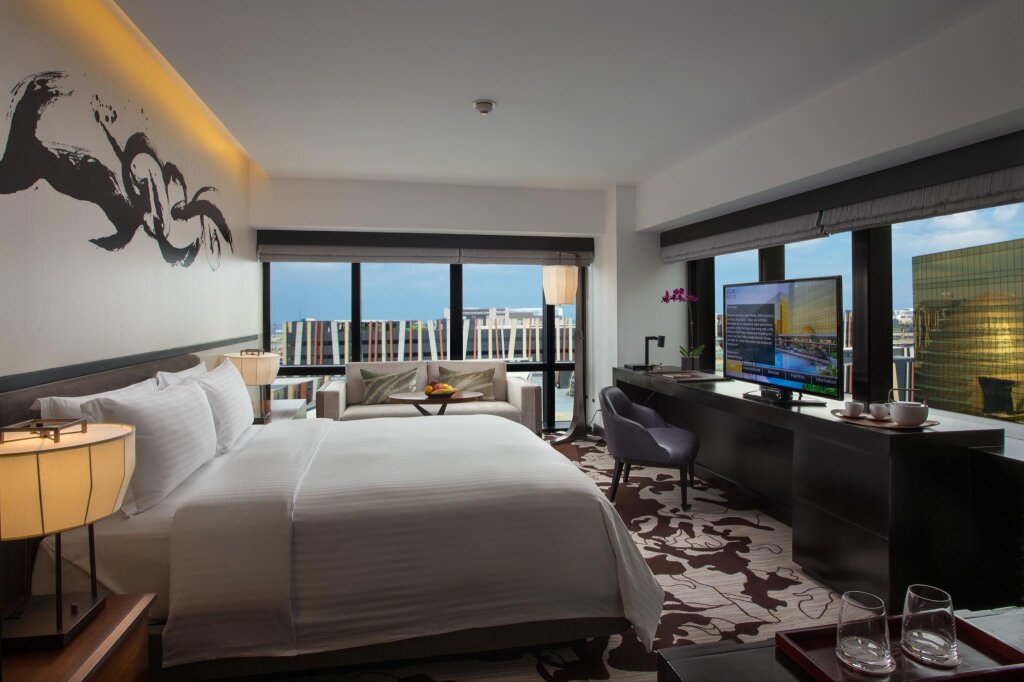 Номер Premier с красивым видом из окна City of Dreams - Nobu Hotel Manila
