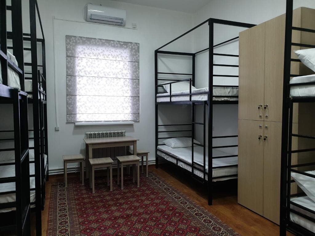 Кровать в общем номере (мужской номер) Station Hostel